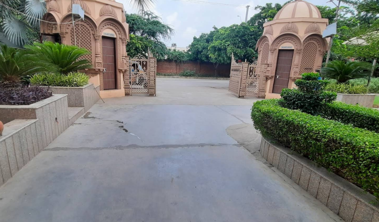 Peaceful surroundings at Suntar Bhavan