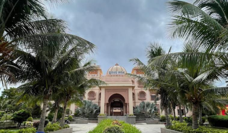 Prayer and meditation space at Suntar Bhavan